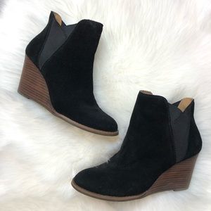 Lucky brand youse suede leather wedge Chelsea boot
